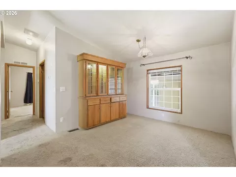 Living - 1699 N Terry St #281, Eugene, OR 97402 photo 4 of 8