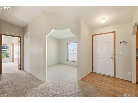 Entry Way - 1699 N Terry St #281, Eugene, OR 97402 photo 1 of 2