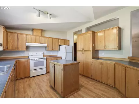 Kitchen - 1699 N Terry St #281, Eugene, OR 97402 photo 1 of 5