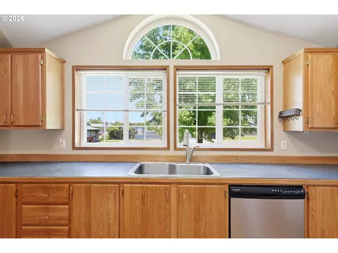 Kitchen - 1699 N Terry St #281, Eugene, OR 97402 photo 5 of 5