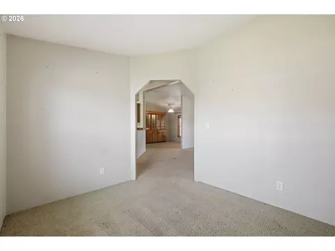 Living - 1699 N Terry St #281, Eugene, OR 97402 photo 1 of 8