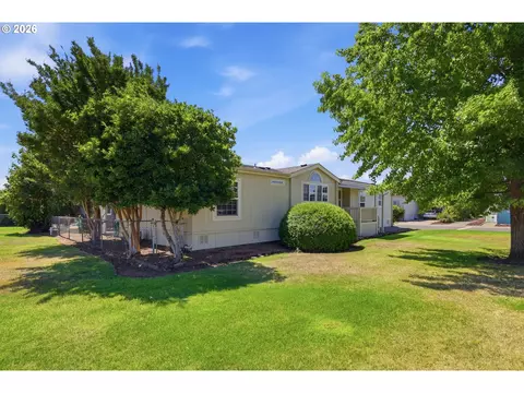 Exterior - 1699 N Terry St #281, Eugene, OR 97402 photo 4 of 7