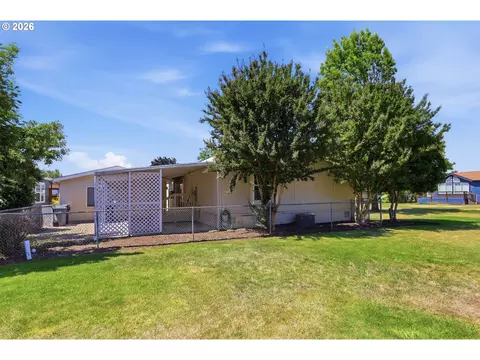 Exterior - 1699 N Terry St #281, Eugene, OR 97402 photo 5 of 7
