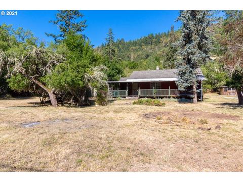 2798 Shoestring Rd, Riddle, OR 97469 photo 1