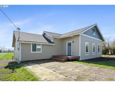 3985 Latimer Rd, Tillamook, OR 97141