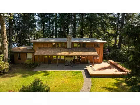 2264 S Tenmile Lk, Lakeside, OR 97449