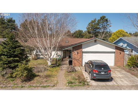 3431 W Myrtle Loop, Florence, OR 97439 photo 1