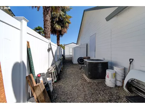 Exterior - 245 Taurus St, Molalla, OR 97038 photo 5 of 10
