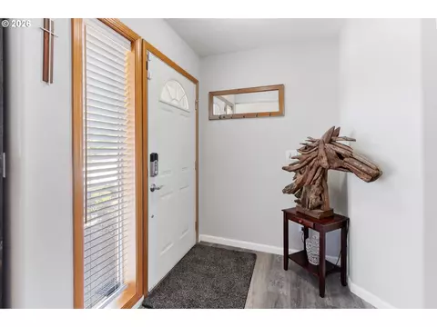 Entry Way - 245 Taurus St, Molalla, OR 97038 photo 1 of 4