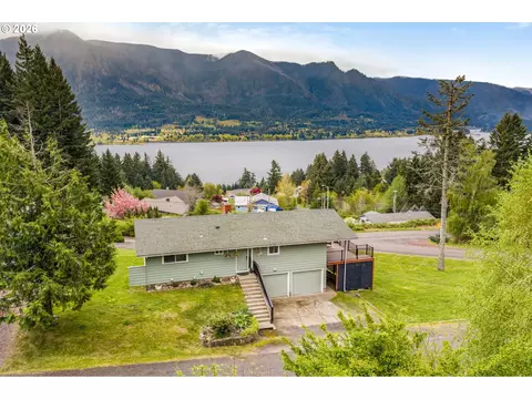 270 NE Wisteria Way, Stevenson, WA 98648