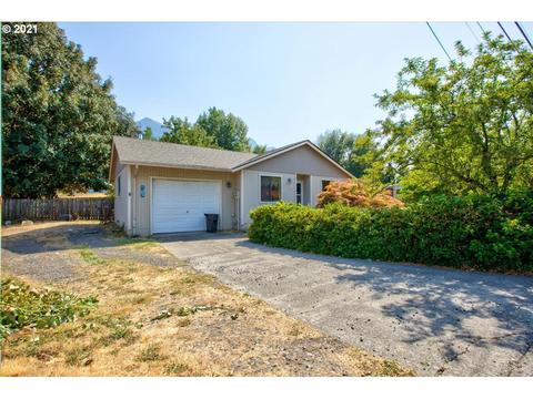 530 SE Forest Ln, Cascade Locks, OR 97014 photo 1