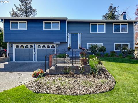 1565 NE Country Club Ave, Gresham, OR 97030 photo 1