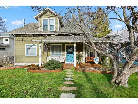 1028 Cascade Ave, Hood River, OR 97031