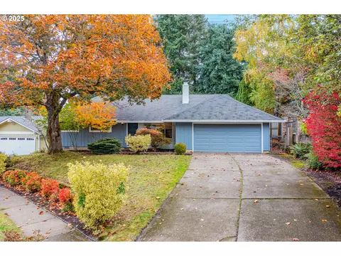 8370 SW Seminole Trail Rd, Tualatin, OR 97062