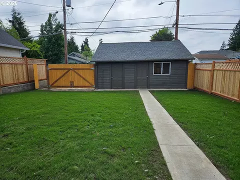 Exterior - 340 17th Ave, Longview, WA 98632 photo 6 of 9