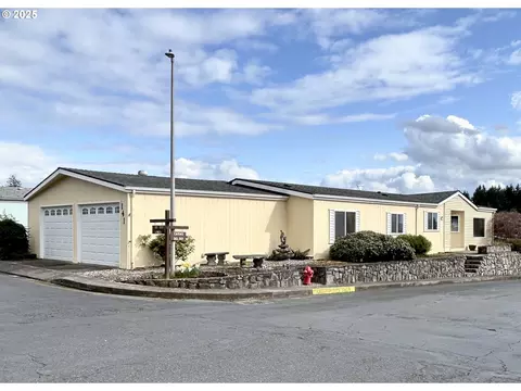 17401 SE 39th St #141, Vancouver, WA 98683