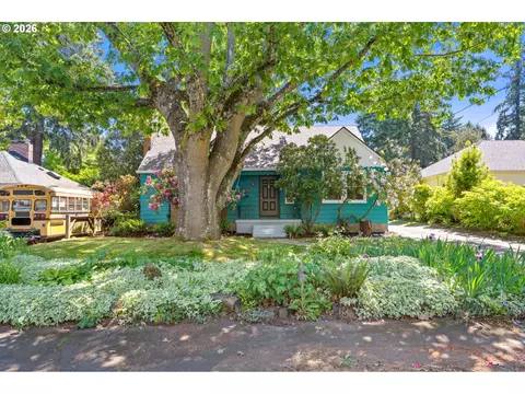 10030 NE Skidmore St, Portland, OR 97220