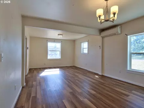 Living - 329 SW Main St, Willamina, OR 97396 photo 8 of 8