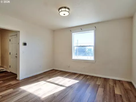 Living - 329 SW Main St, Willamina, OR 97396 photo 6 of 8