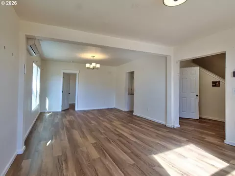 Living - 329 SW Main St, Willamina, OR 97396 photo 3 of 8