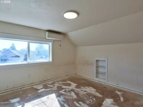Bedroom - 329 SW Main St, Willamina, OR 97396 photo 7 of 11