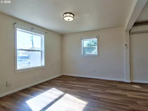 Living - 329 SW Main St, Willamina, OR 97396 photo 1 of 8