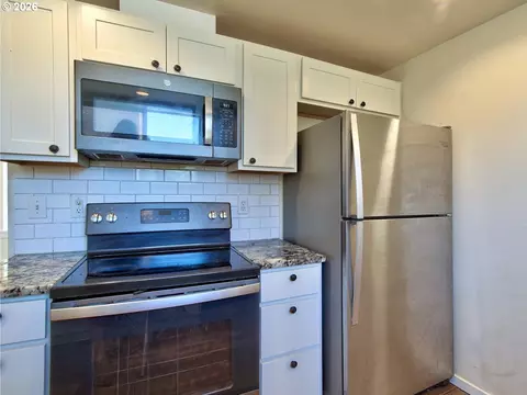 Kitchen - 329 SW Main St, Willamina, OR 97396 photo 3 of 4