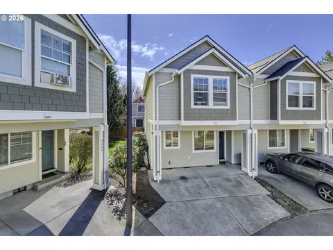 8662 NE Hyde Park Ln, Hillsboro, OR 97006
