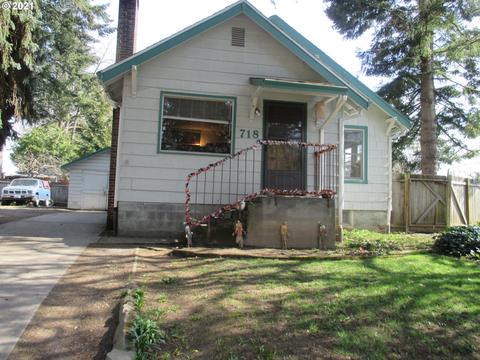 718 SE Roberts Ave, Gresham, OR 97080 photo 1