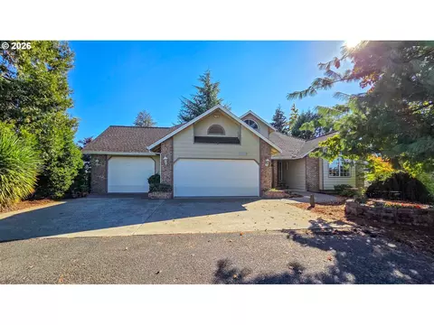 2233 Linnell Ave, Roseburg, OR 97471