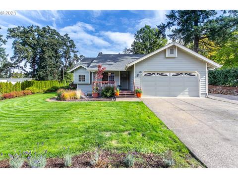 661 S 70th St, Springfield, OR 97478 photo 1