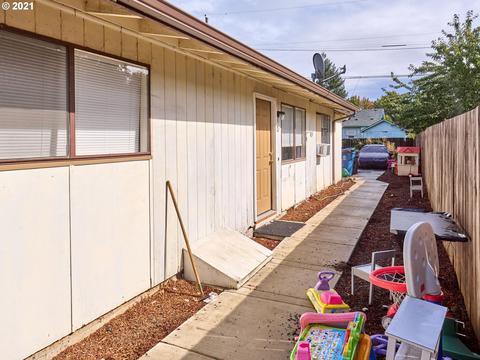 1908 Broadway St NE, Salem, OR 97301 photo 1