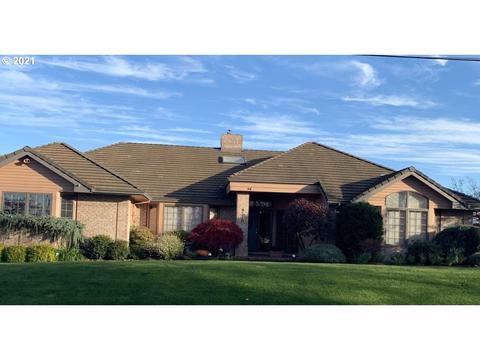 9770 SE Castle Ct, Damascus, OR 97089 photo 1