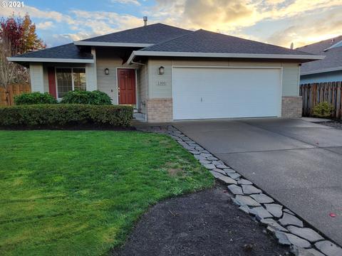 1300 Meadow Dr, Molalla, OR 97038 photo 1