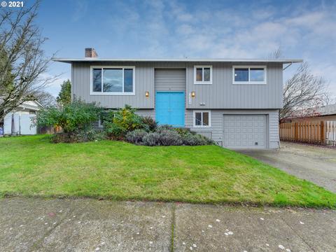 2308 E Jodi Ct, Newberg, OR 97132 photo 1