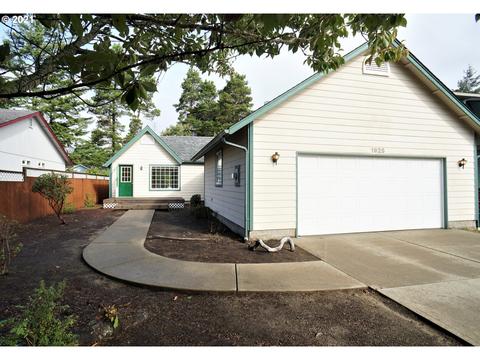 1925 E 36th St, Florence, OR 97439 photo 1