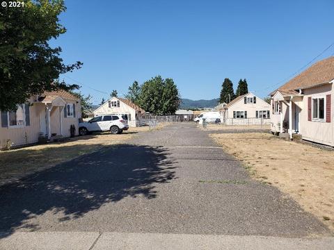 2312 J St, Springfield, OR 97477 photo 1