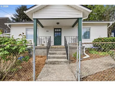 Exterior - 731 NW Hill St, Camas, WA 98607 photo 2 of 10