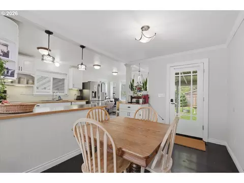 Dining - 731 NW Hill St, Camas, WA 98607 photo 1 of 1