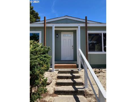 475 Myeena Loop, Florence, OR 97439 photo 1