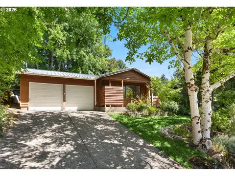 1627 SW Troy St, Portland, OR 97219