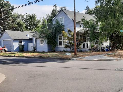 1201 E 5th St, Newberg, OR 97132 photo 1