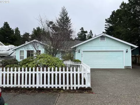 4040 Munsel Creek Dr, Florence, OR 97439
