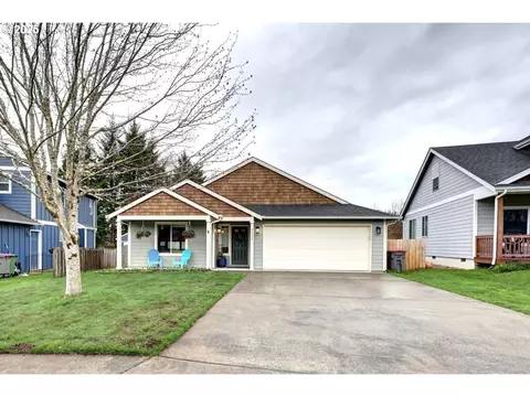 2255 SE Hebe Ct, Warrenton, OR 97146