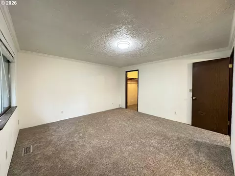 Bedroom - 36350 Dubarko Rd, Sandy, OR 97055 photo 1 of 4
