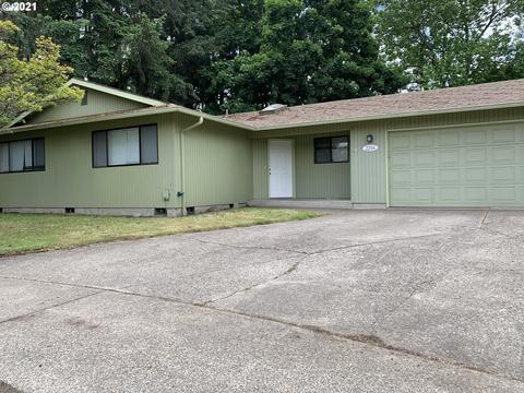2294 Donovan Dr, Eugene, OR 97401 photo 1