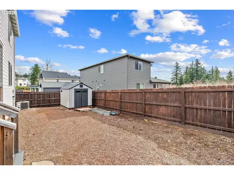 Exterior - 652 SW 49th Dr, Gresham, OR 97080 photo 5 of 7