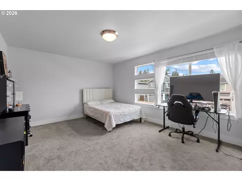 Bedroom - 652 SW 49th Dr, Gresham, OR 97080 photo 5 of 10