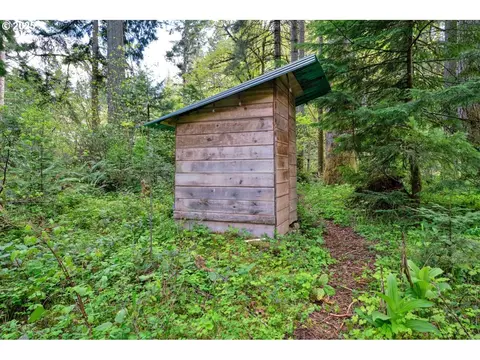 38220 Boscage Ln, Springfield, OR 97478 photo 8
