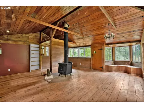 38220 Boscage Ln, Springfield, OR 97478 photo 6